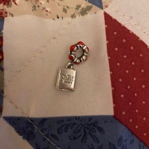 🍎SNOW WHITE DISNEY PANDORA CHARM